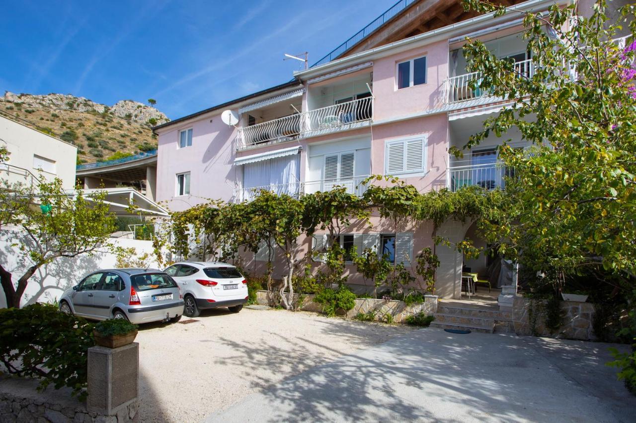 Apartmani Miki Podgora Luaran gambar