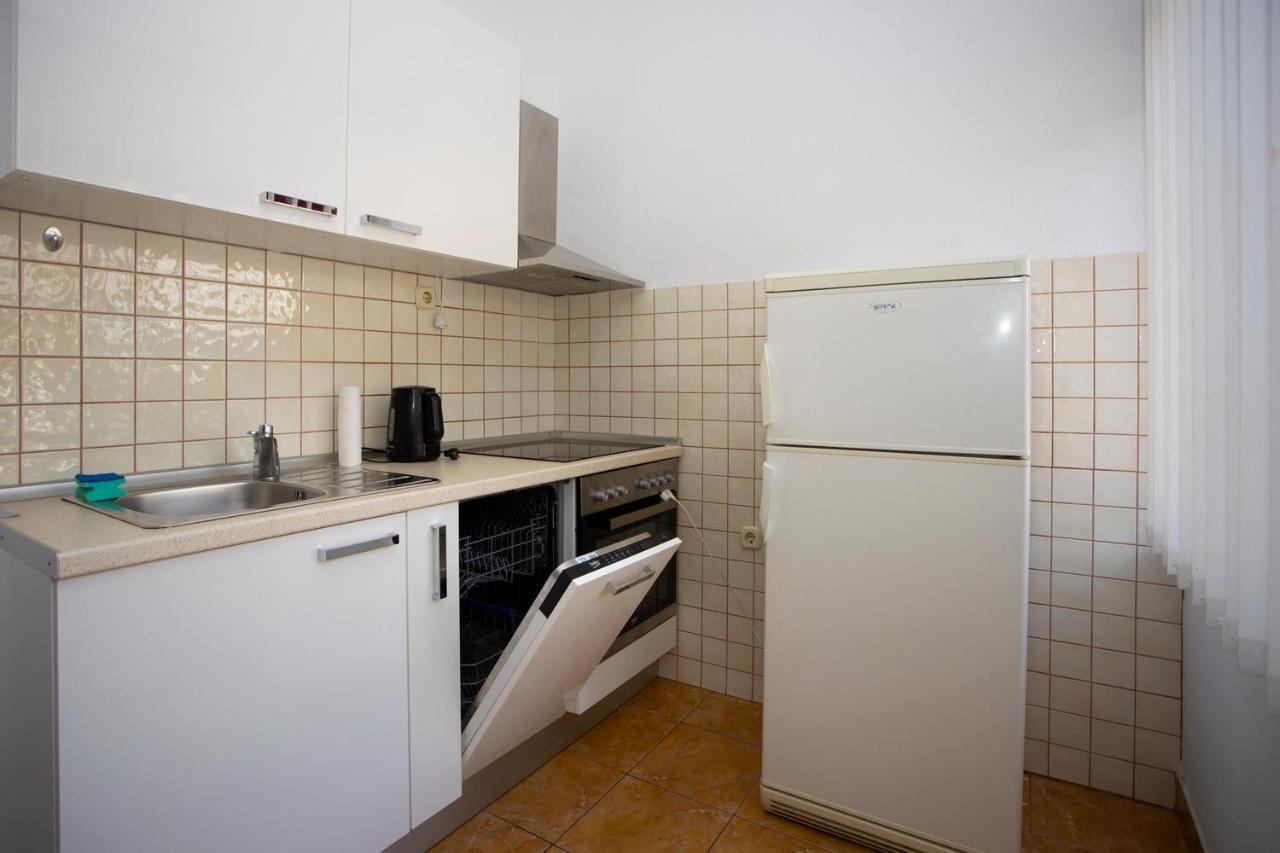 Apartmani Miki Podgora Luaran gambar