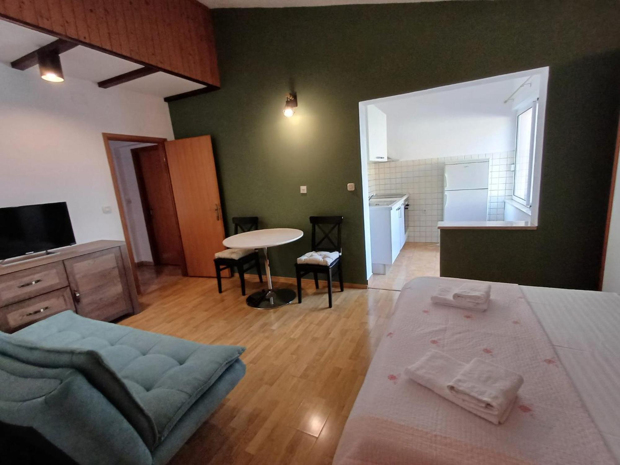 Apartmani Miki Podgora Luaran gambar