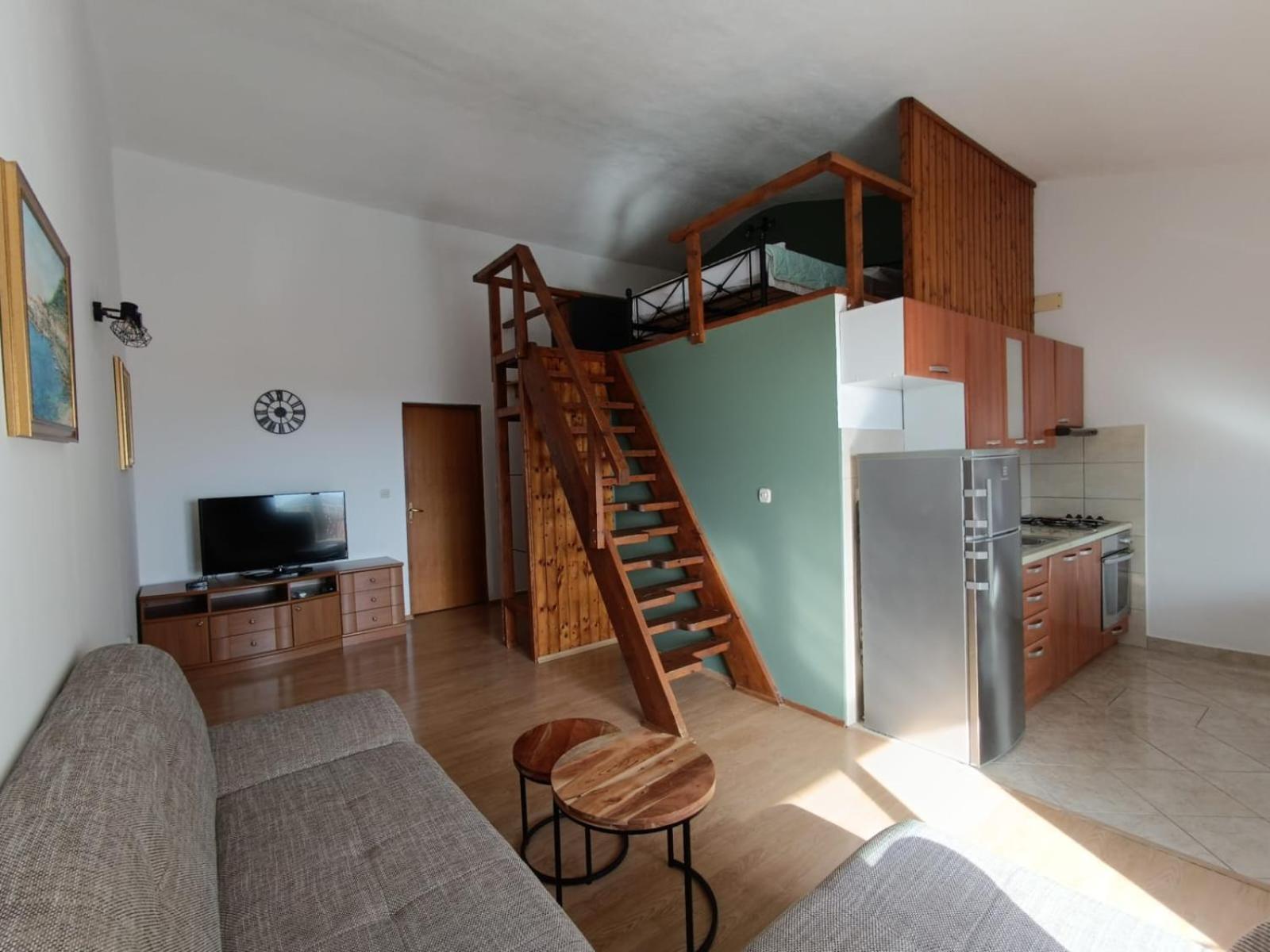 Apartmani Miki Podgora Luaran gambar