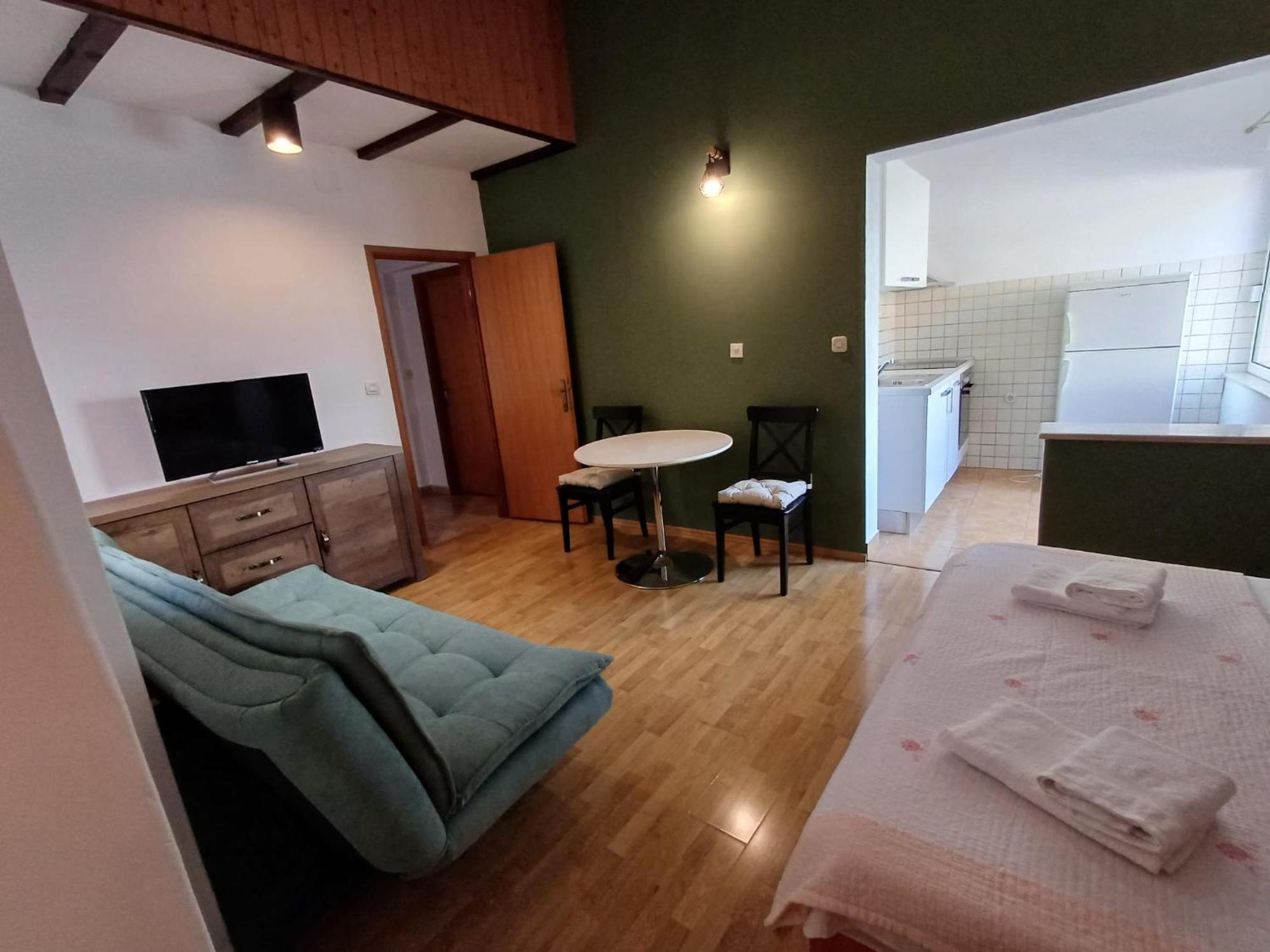 Apartmani Miki Podgora Luaran gambar