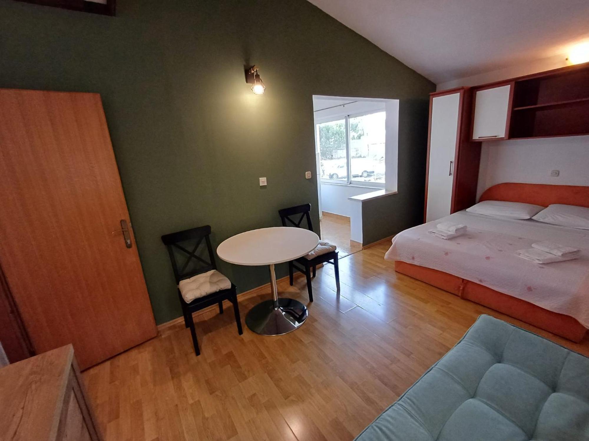 Apartmani Miki Podgora Luaran gambar